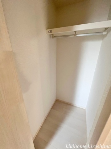 収納　写真は別のお部屋です。現況優先ください。