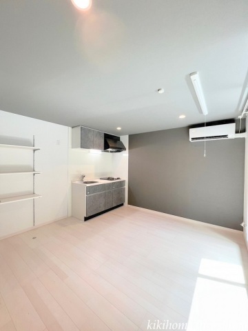 居室・リビング　写真は別のお部屋です。現況優先ください。