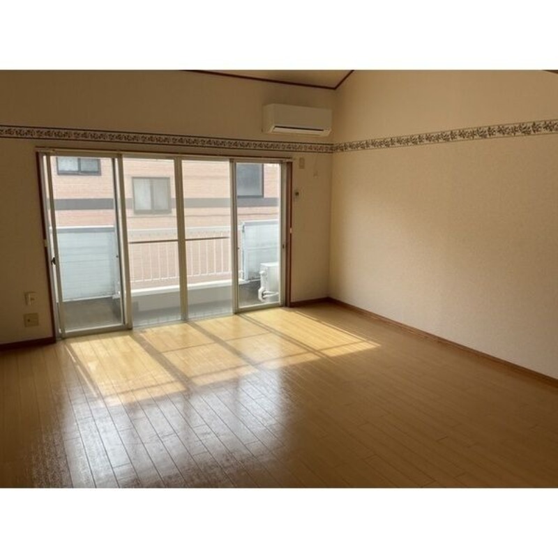 居室・リビング　図面と現状に相違がある場合には現状を優先