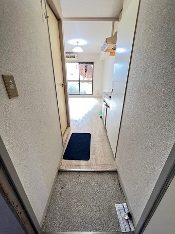 玄関　収納もある玄関です