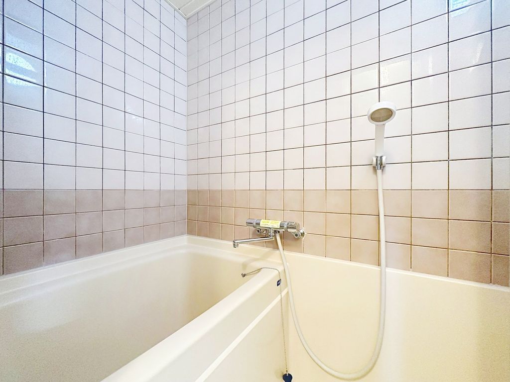 バス・シャワールーム　※参考写真（別階別部屋）