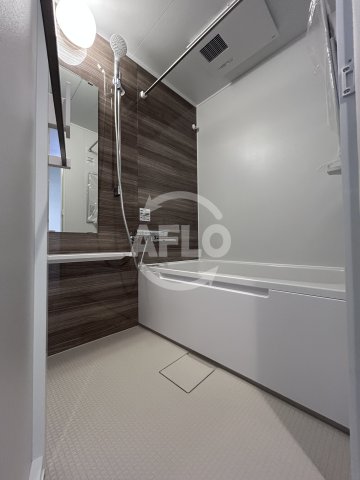 バス・シャワールーム　パークモダン新大阪　浴室