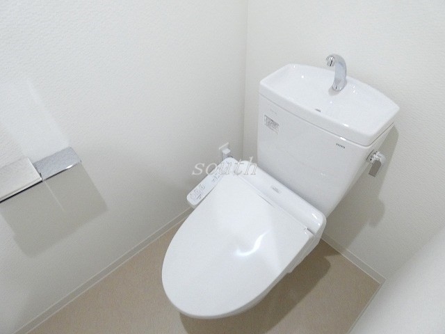 トイレ　ウォシュレットつきのトイレ