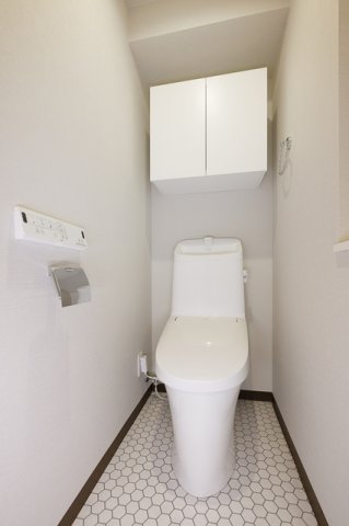 トイレ　※写真は同タイプ住戸です。