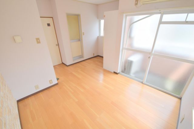 その他部屋・スペース　陽当りの良いベッドルームは癒される心地良い空間です。