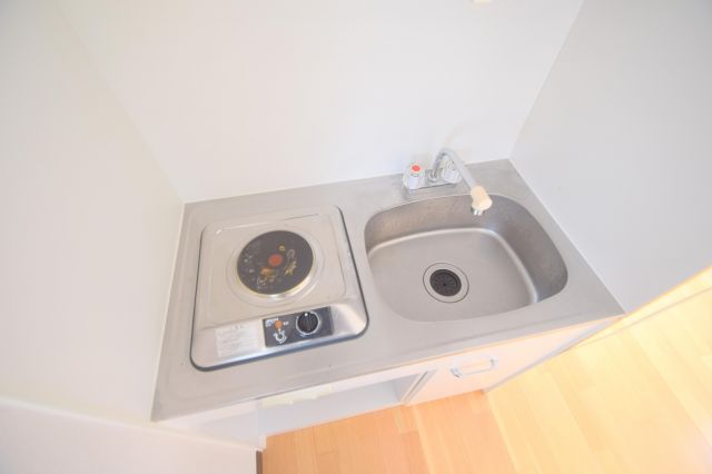 キッチン　単身用のカワイイミニキッチンです。