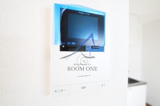 セキュリティ　モニター付きインターホンです。