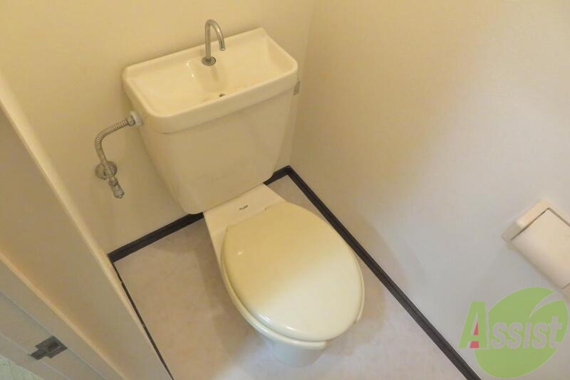 トイレ　シンプルですが清潔なので問題なしです。