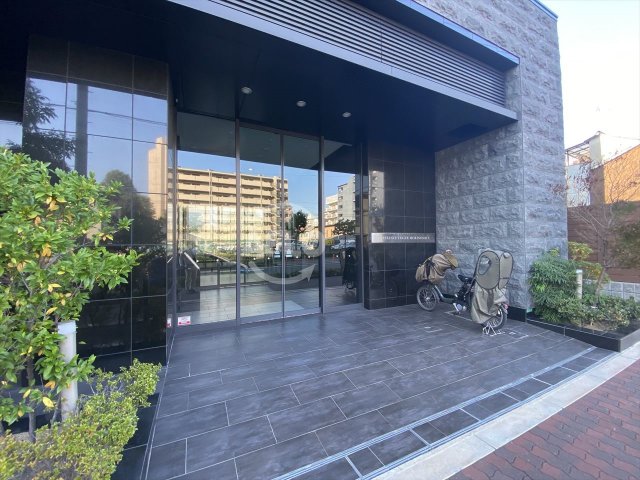 エントランス　プレサンスロジェ森ノ宮　エントランス