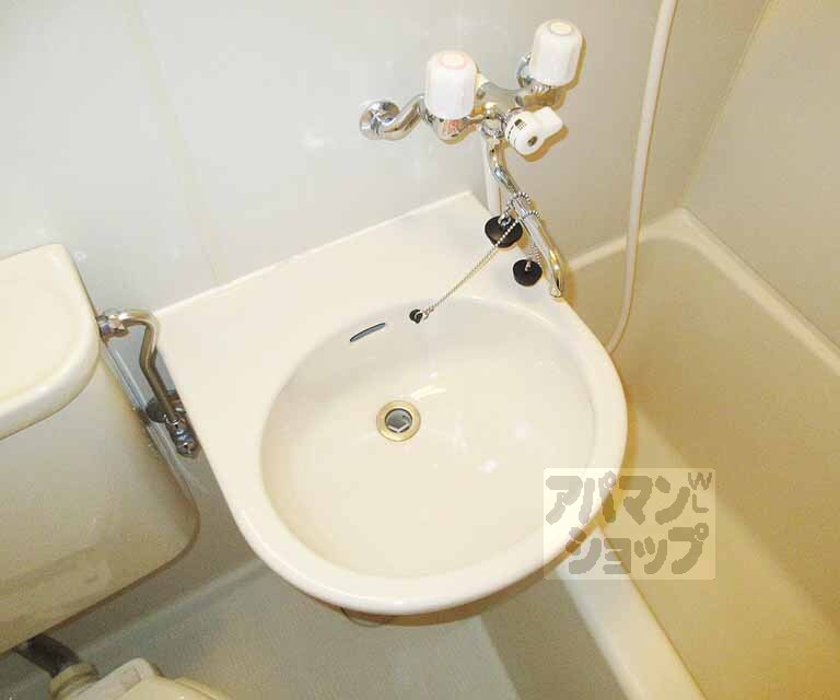 洗面設備　ちょうど良い大きさです