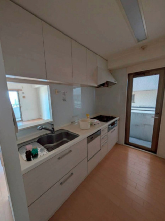 キッチン　お料理しやすいキッチンです　※内装は現状優先と致します