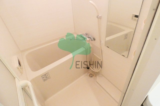 バス・シャワールーム　清潔感のある浴室です！