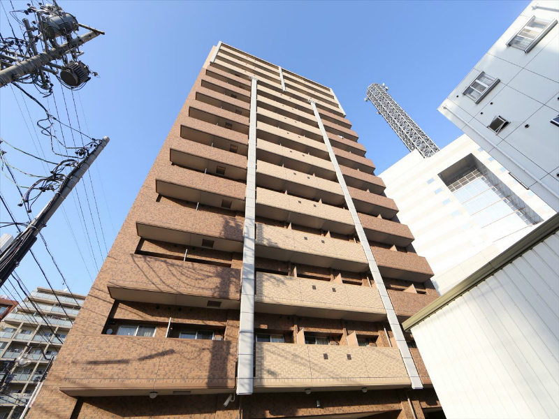 建物外観　外観　オートロック付　宅配ＢＯＸ　防犯カメラ　分譲賃貸