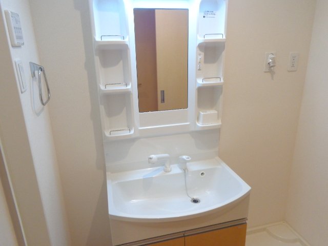 洗面設備　洗髪洗面化粧台