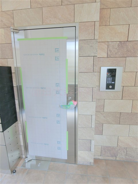 エントランス　TVモニター付オートロック　エントランス