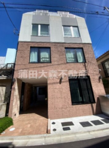 建物外観　2023年2月築　RC鉄筋コンクリート造地上5階地下1階建て