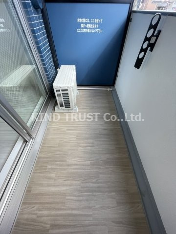 バルコニー　お洗濯にも便利なバルコニー付き