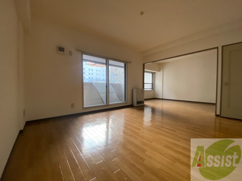 居室・リビング　広くてキレイなＬＤＫが広がっていて、充実した生活が送れそう。