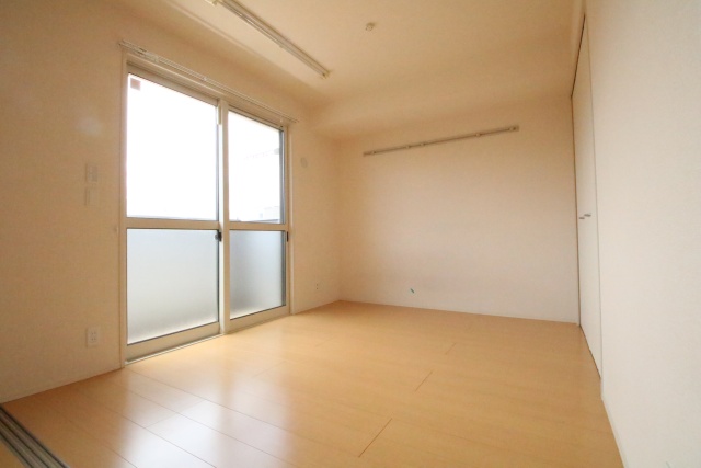 居室・リビング　※別室の参考写真の為、現況優先です。