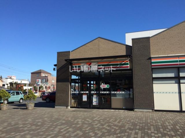 コンビニ　セブン-イレブン水戸水高スクエア店（コンビニ）まで530m