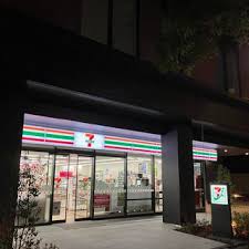 コンビニ　セブンイレブン新宿トーハンビル店（コンビニ）まで185m