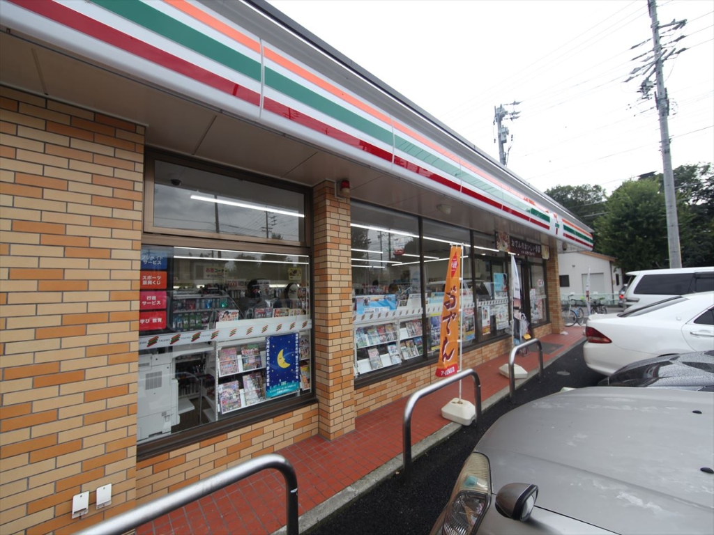コンビニ　セブンイレブン 名古屋金屋2丁目店（コンビニ）（コンビニ）まで302m