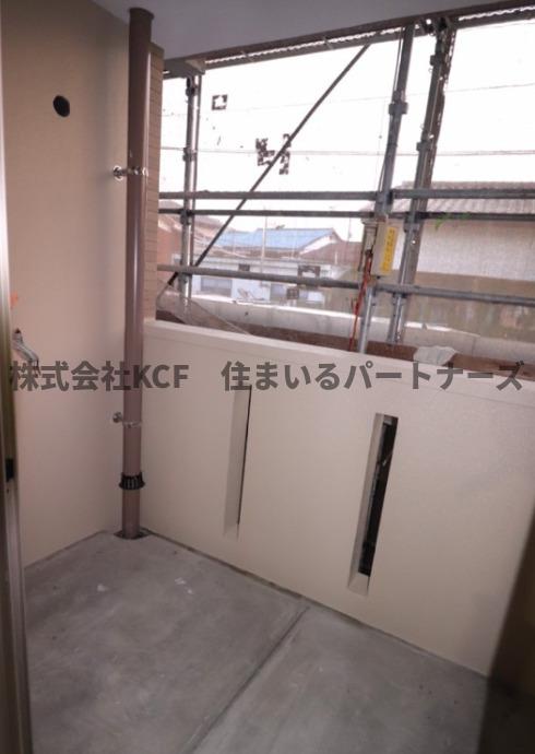 バルコニー　陽当たり良好なバルコニーです