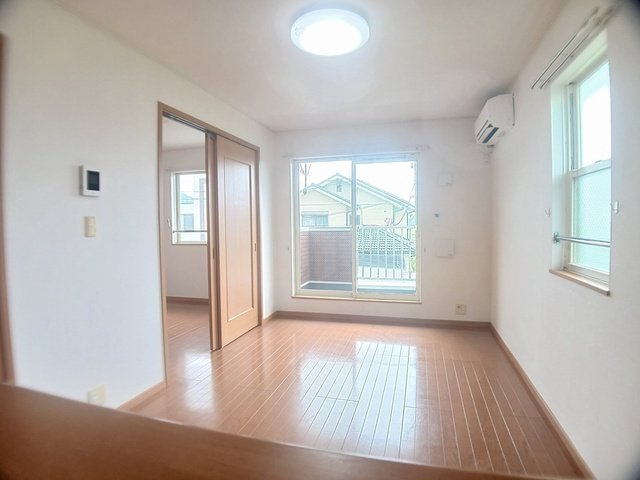ハーティープレイスAの居間写真