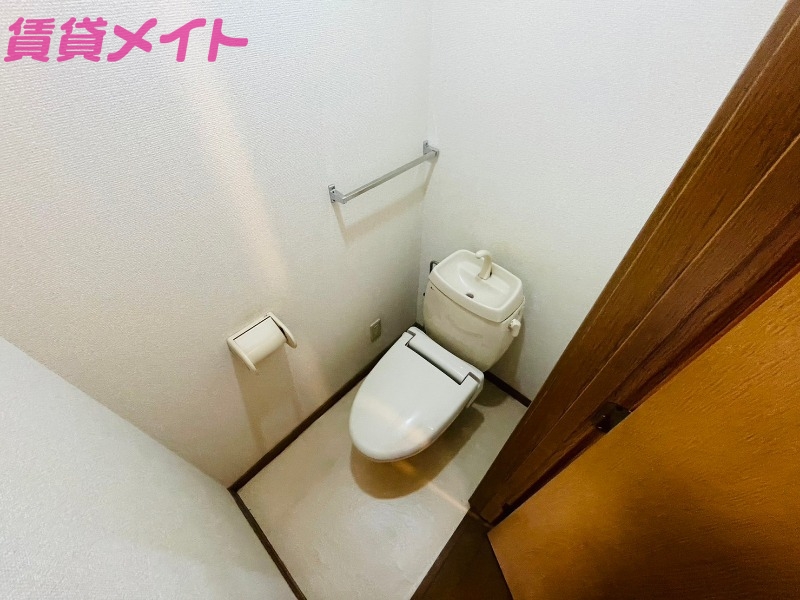 トイレ　同型参考写真