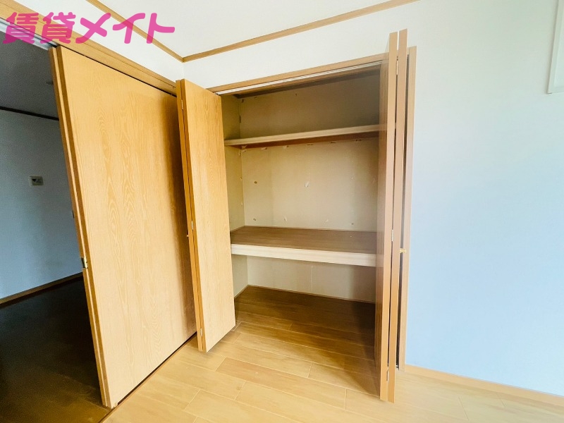 収納　同型参考写真