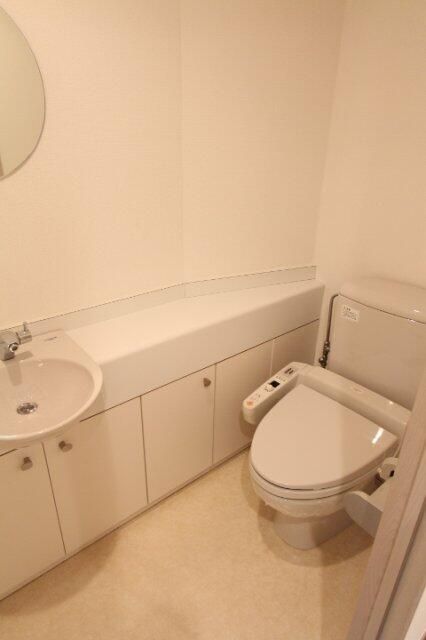 トイレ　シンプルで使いやすいトイレです