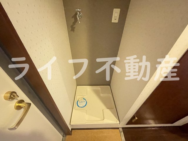 洗面設備　ゆったりとスペースのある洗面所