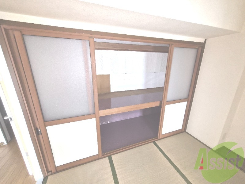 収納　収納は容量があり、棚も使いやすくなっています。
