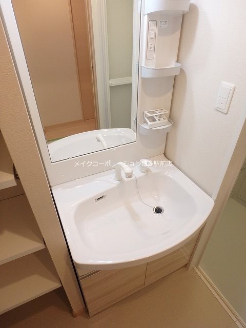 洗面設備　※写真は棟内別部屋参考写真