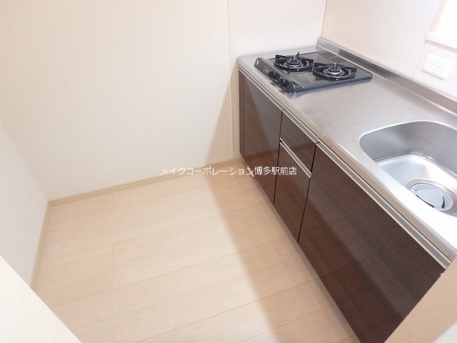 キッチン　※写真は棟内別部屋参考写真※写真は棟内別部屋参考写真