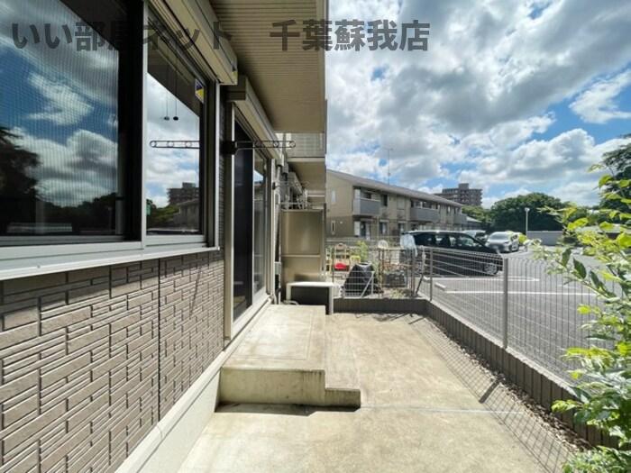 バルコニー　お洗濯にも便利なバルコニー付き