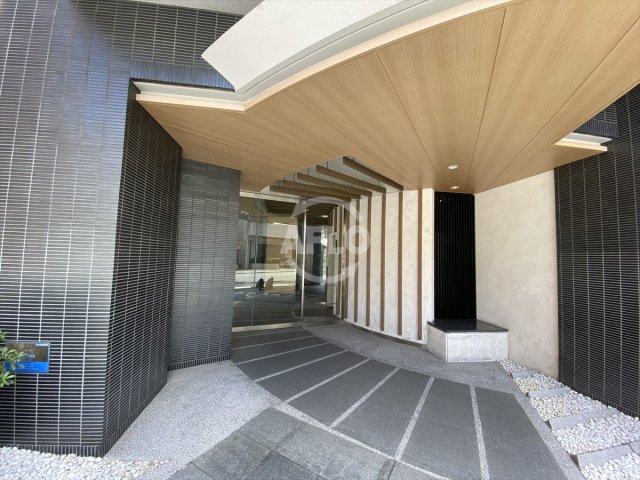 エントランス　ル・セル上町台　エンランス