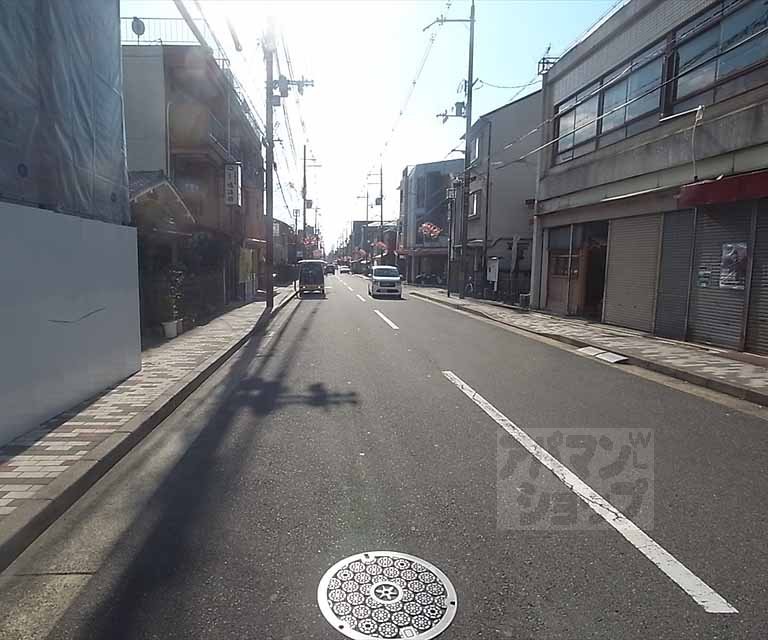 その他　前面道路です。