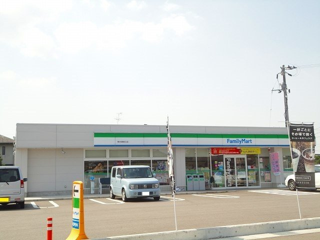 コンビニ　ファミリーマート 射水海老江店（コンビニ）まで1324m