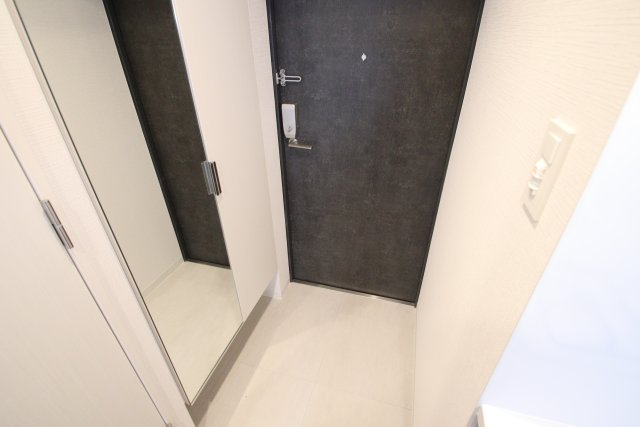 玄関　※別号室の参考写真、現況優先です※