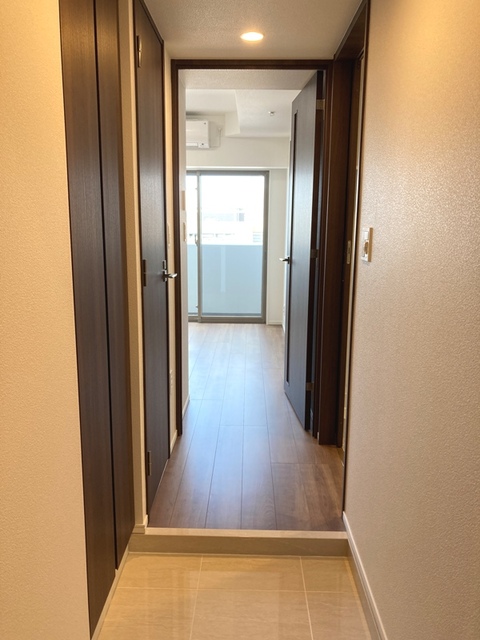 玄関　※写真は同タイプ住戸です。