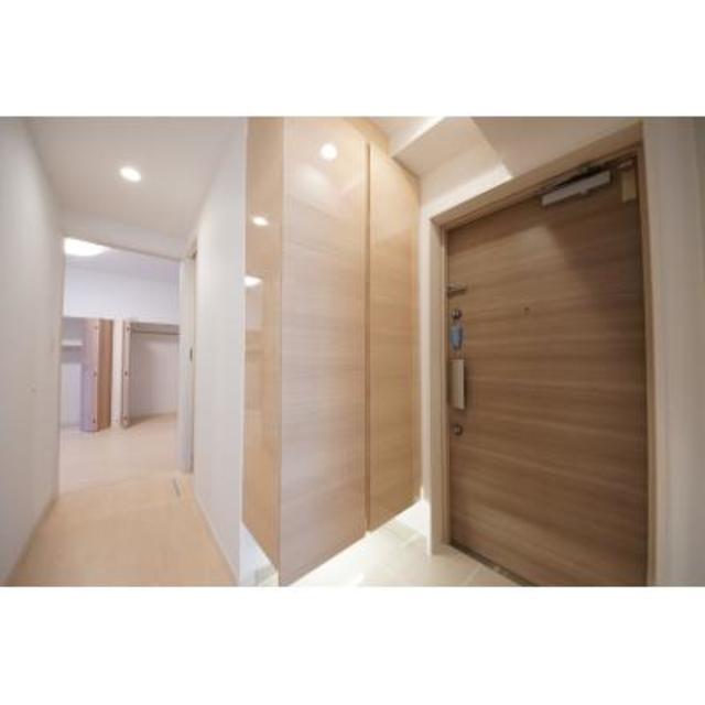 玄関　※写真は同タイプ住戸です。