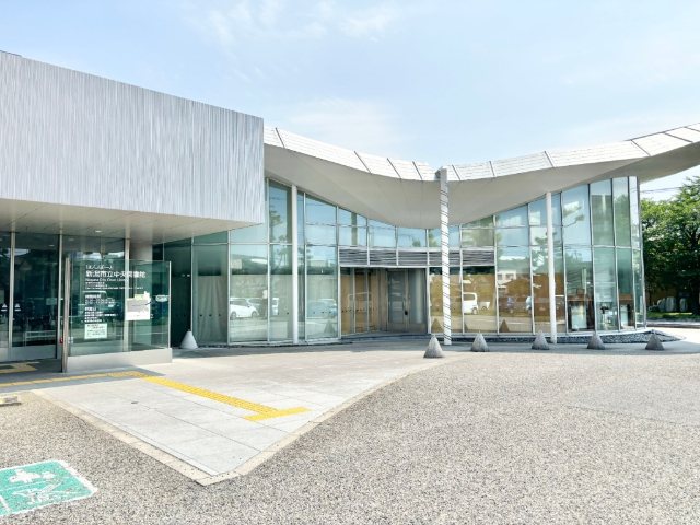 図書館　新潟市立中央図書館（図書館）まで1309m