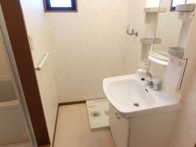 洗面設備　※室内写真は反転タイプサンプル写真。