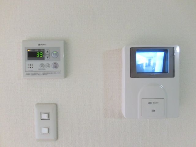 セキュリティ　※室内写真は反転タイプサンプル写真。