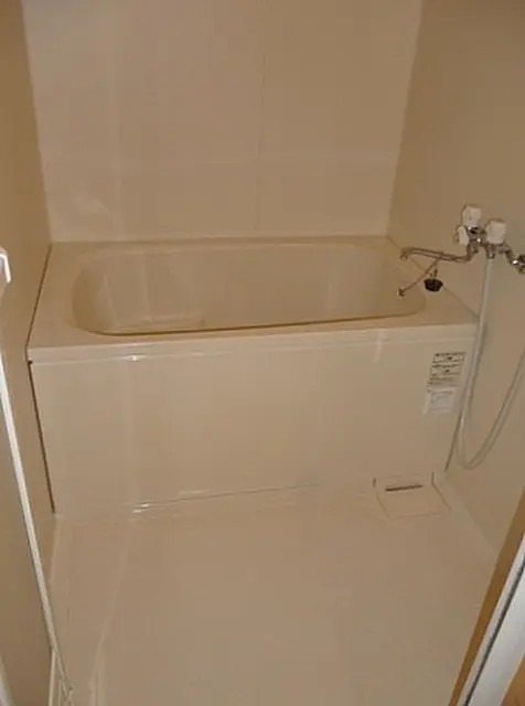 バス・シャワールーム　※同マンション別間取りのお部屋です