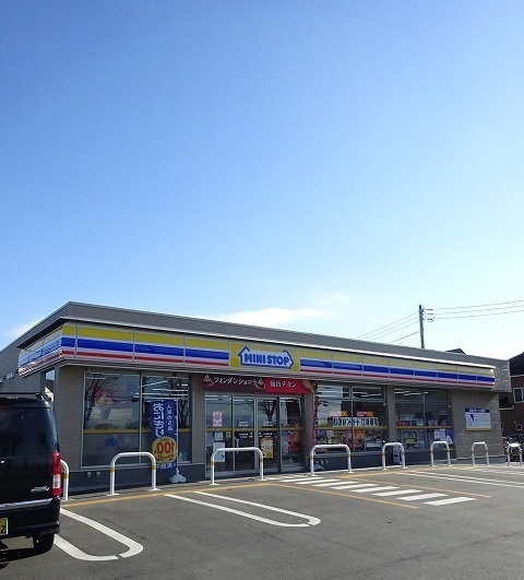 コンビニ　ミニストップ（コンビニ）まで350m