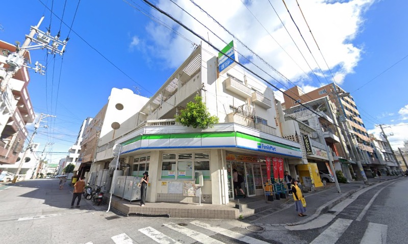 コンビニ　ファミリーマート辻一丁目店（コンビニ）まで0m