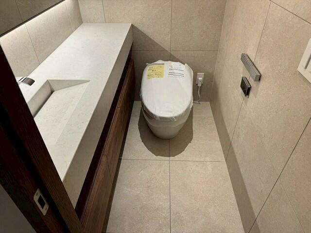 トイレ　※写真は同タイプ住戸です。