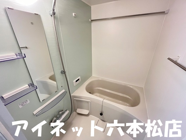 バス・シャワールーム　一日の疲れを癒しましょう。